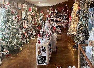 kansas/cross-timbers/shop/the-christmas-shoppe