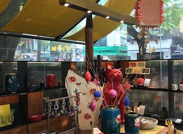 vietnam/hanoi/shop/hanoia-van-mieu