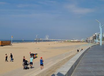 netherlands/scheveningen-beach/shop/fisherman-s-wife-of-scheveningen