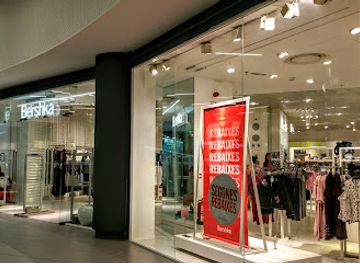 spain/tarragona/shop/bershka