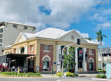 australia/cairns/shop/cairns-art-gallery