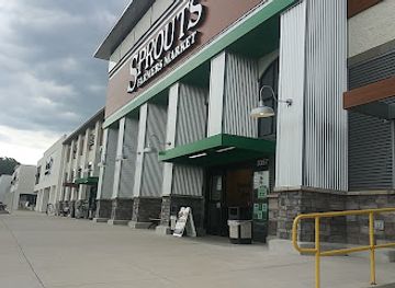 north-carolina/greensboro/shop/westridge-square