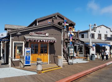 california/santa-barbara/santa-barbara-waterfront/shop/stearns-wharf