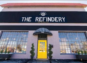 tennessee/chattanooga/shop/the-refindery-on-mccallie