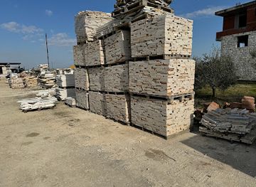 albania/patos/shop/mnjeshova2011