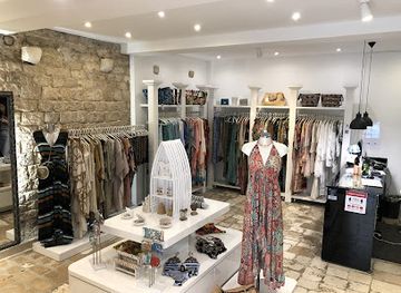croatia/hvar/shop/hommoca-woman