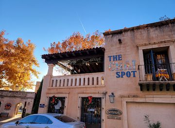 arizona/sedona/shop/tlaquepaque-arts-shopping-village