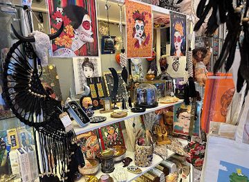 spain/seville/shop/duenda