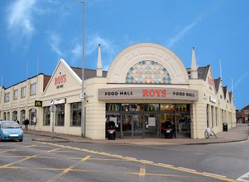 united-kingdom/norfolk-broads/shop/roys-of-wroxham-food-hall