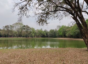 thailand/phetchabun-mountains/shop/prang-sri-thep