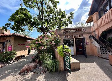 arizona/coconino-national-forest/shop/tlaquepaque-arts-shopping-village