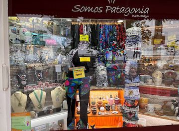 argentina/puerto-madryn/shop/gift-shop-souvenirs