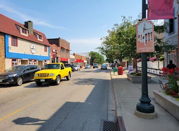 iowa/eastern-iowa/shop/the-district-czech-village-new-bohemia