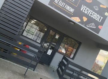 hungary/southern-great-plain/shop/vegyesbolt