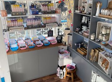 united-kingdom/llandudno/shop/the-crystal-hut-llandudno-pier