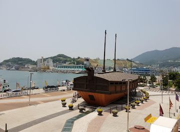 south-korea/yeosu-ocean-park/shop/yi-sun-sin-square