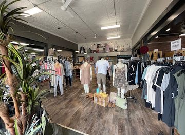 south-dakota/lewis-and-clark-recreation-area/shop/9th-street-clothing-co