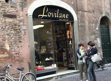 italy/lucca/shop/lovi-lane