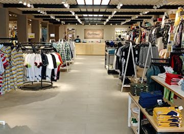 pakistan/khyber-pakhtunkhwa/shop/outfitters-peshawar