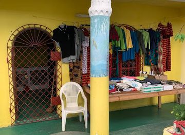 jamaica/treasure-beach/shop/gee-wiz