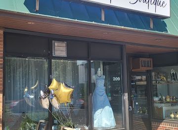 massachusetts/hampden-county/shop/laura-s-unique-boutique