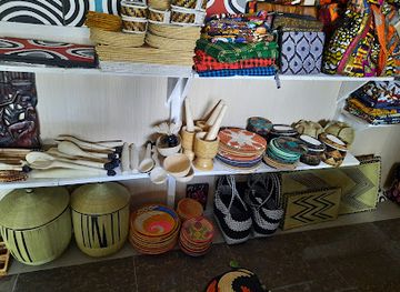 rwanda/ruhengeri/shop/amahoro-art-shop