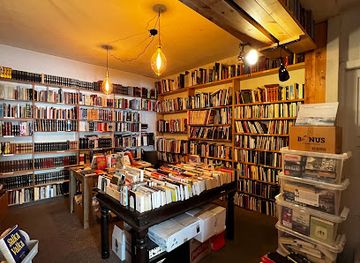 iceland/akureyri/shop/fornbokabuoin-frooi