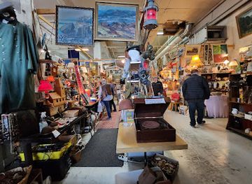 iceland/highlands/shop/kolaportio