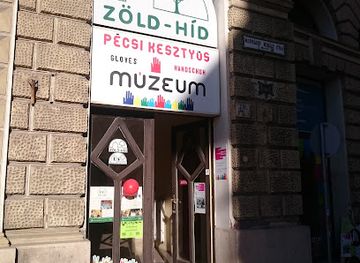 hungary/southern-transdanubia/shop/pecsi-kesztyu-markabolt