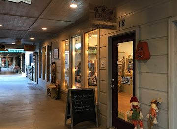 north-carolina/great-smoky-mountains/shop/the-smoky-mountain-mercantile