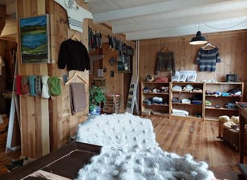 faroe-islands/vestmanna/shop/kvivikknit