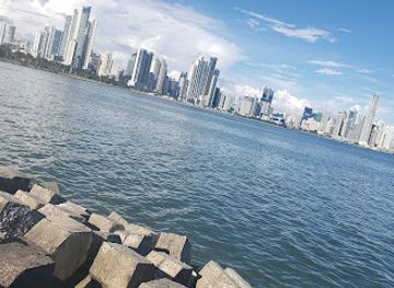 panama/atlantic-coast/shop/miraflores-locks