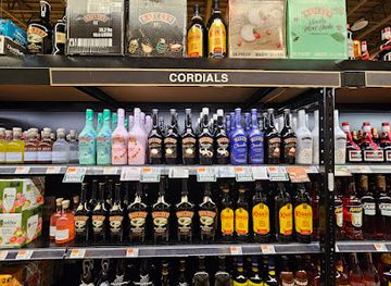 massachusetts/mohawk-trail/shop/mohawk-mall-shopping-center