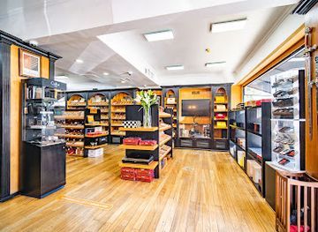 dominican-republic/eastern-plains/shop/cabinet-tabaco-boutique
