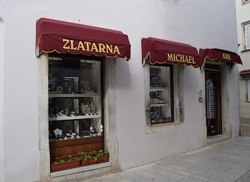 croatia/kvarner-gulf/shop/michael