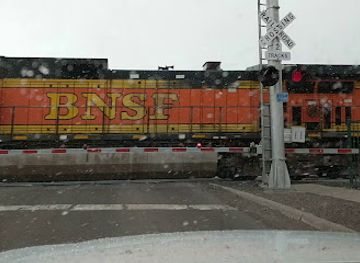 arizona/petrified-forest-national-park/shop/dusty-river-antiques