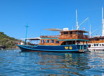 indonesia/komodo-national-park/shop/uber-scuba-komodo