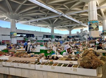 State shopping center Gulistan (Russian bazaar)