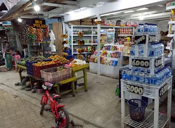 indonesia/bukit-lawang/shop/edi-fruit-shop