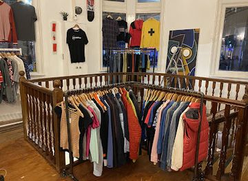 united-kingdom/worcestershire/shop/maelhaus-vintage-and-designer