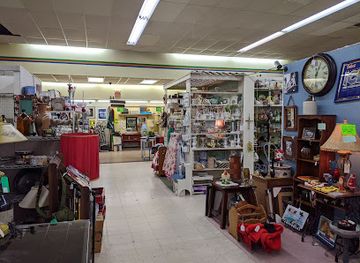 michigan/southeast-michigan/shop/the-mega-mall
