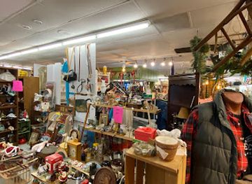 nebraska/southeast-nebraska/shop/cool-and-collected-antiques