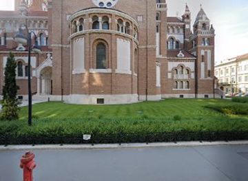 hungary/szeged/dom-ter/shop/kefe