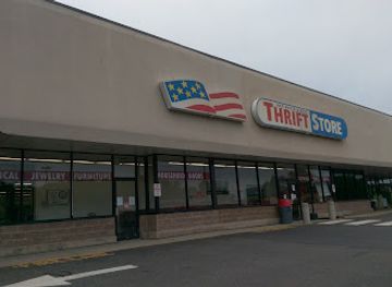 connecticut/naugatuck-valley/shop/red-white-blue-thrift-store