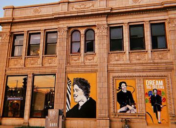 wisconsin/milwaukee/downtown/shop/the-bronzeville-collective-mke