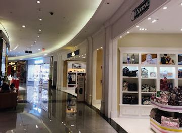 guam/tamuning-beach/shop/tory-burch