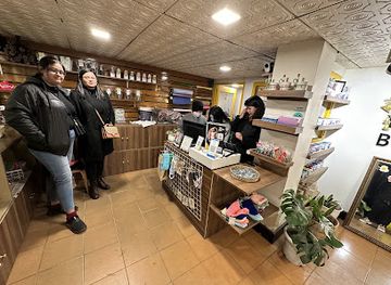 india/darjeeling/ghoom-monastery/shop/the-yellow-box