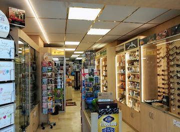 belgium/ostend-beach/shop/tabakshop