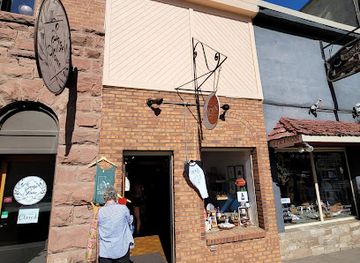 utah/canyonlands-national-park/shop/4moon