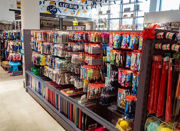 mauritius/pamplemousses/shop/hobbyworld-mahogany-shopping-promenade